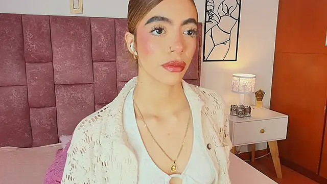 Snapshot of Violetta_Ficher chatting on July 2026 07:05:02 PM Violetta Ficher online show from July 2026 07:05:02 PM