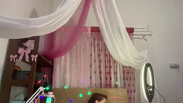 ScarletBottom online show from September 2025 11:23:01 AM