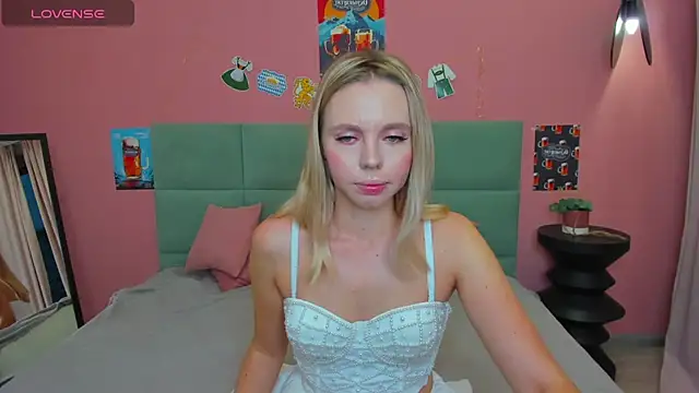 TessaAdorable online show from September 2025 01:29:01 AM