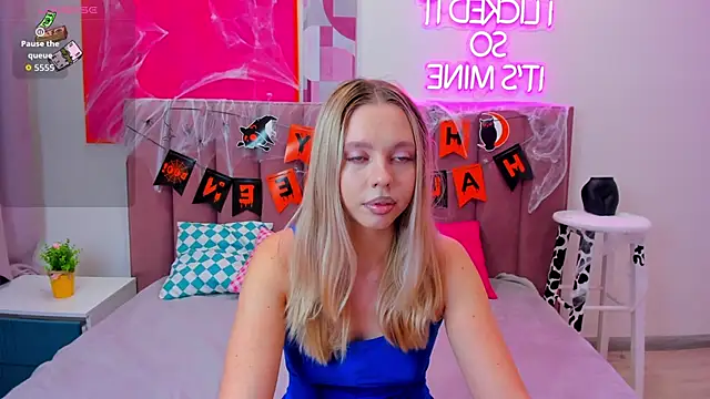 TessaAdorable online show from October 2025 01:27:02 AM
