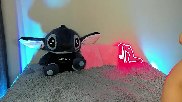 EvaBalmer online show from November 2025 08:15:02 AM