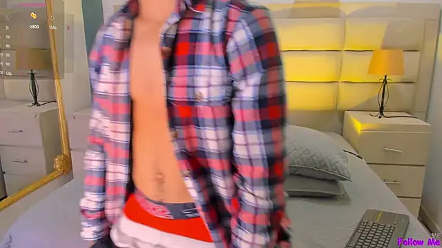 JhoanLeandro online show from March 2025 04:50:02 AM