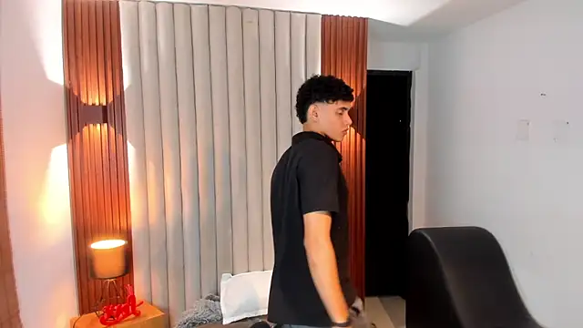 Justin mack online show from February 2025 06:15:02 PM