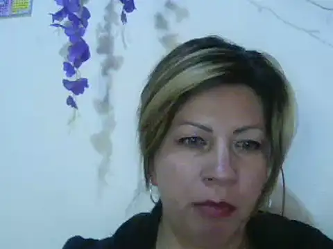 Snapshot of xxsexycutexxx chatting on February 2025 05:04:01 PM xxsexycutexxx online show from February 2025 05:04:01 PM