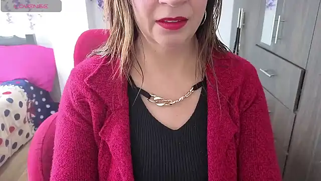 Snapshot of xxsexycutexxx chatting on November 2025 12:04:01 PM xxsexycutexxx online show from November 2025 12:04:01 PM