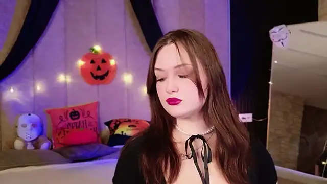 Kendra Parlow online show from October 2025 08:42:01 PM