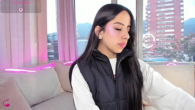 Daphne chers online show from September 2025 08:46:01 PM