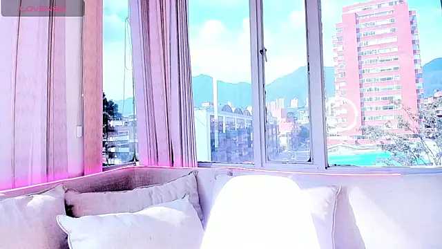 Daphne chers online show from November 2025 07:47:01 PM