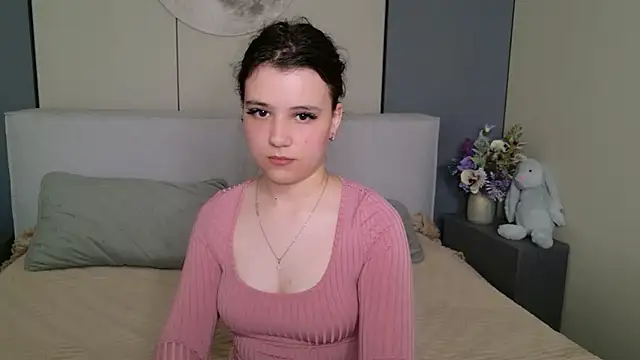 Snapshot of Pauline_Heaven chatting on July 2026 05:58:02 AM Pauline Heaven online show from July 2026 05:58:02 AM