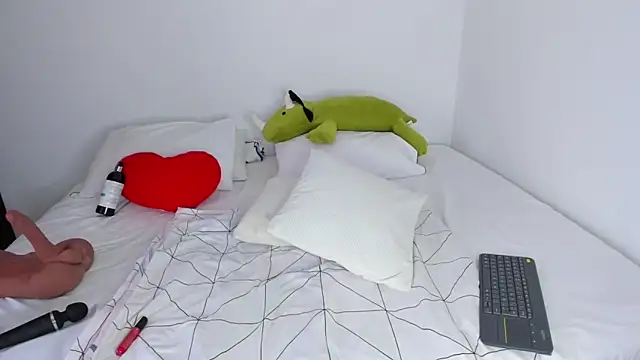 TinaPutina online show from September 2025 10:13:01 PM