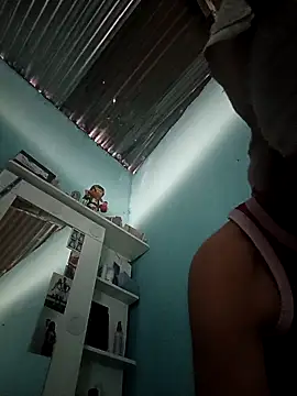 Ariell Kieran online show from October 2025 05:56:01 PM