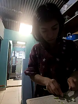 Ariell Kieran online show from December 2025 08:03:02 PM