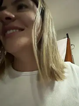 Andrea18 blonde online show from January 2026 03:50:01 PM