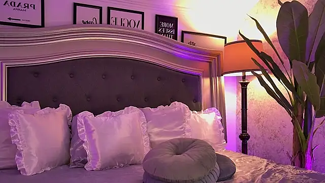 Amber Luna online show from September 2025 05:24:01 AM