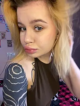 Snapshot of RozaliyRi chatting on February 2025 06:56:02 AM RozaliyRi online show from February 2025 06:56:02 AM