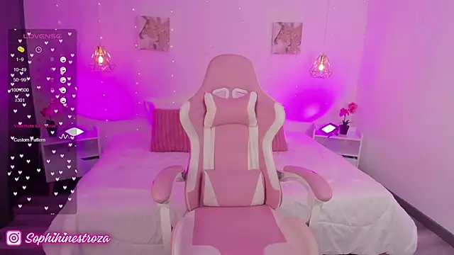 Snapshot of whiteatenea chatting on March 2025 08:05:02 AM whiteatenea online show from March 2025 08:05:02 AM