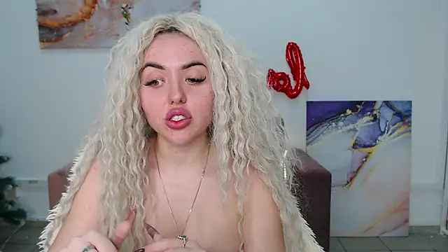 MissisCaty online show from February 2025 04:40:01 AM