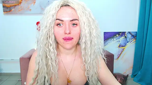 MissisCaty online show from February 2025 07:36:01 PM