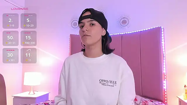  Emma whiitee  online show from March 2025 04:22:02 PM