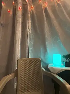 JamesCr  online show from February 2025 12:51:02 AM