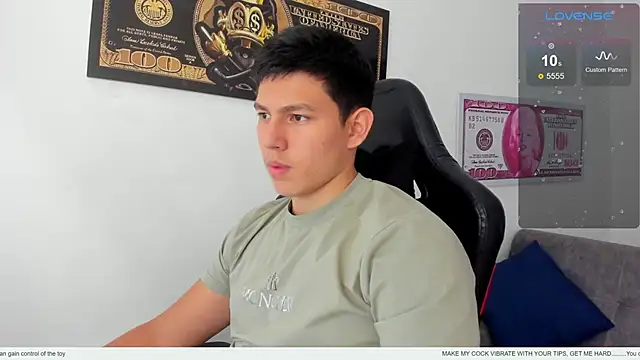 JamesCr  online show from March 2025 08:49:01 PM