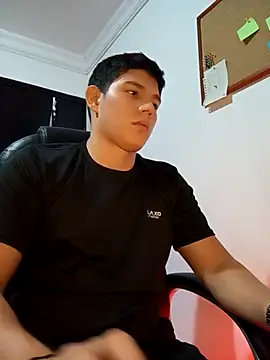 JamesCr  online show from March 2025 07:33:02 AM