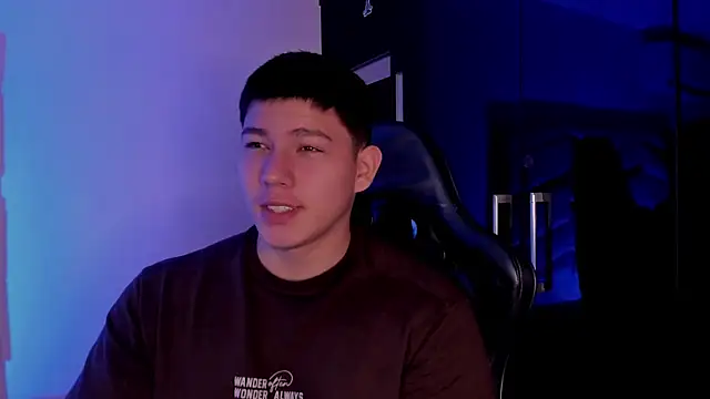 JamesCr  online show from September 2025 12:17:01 PM