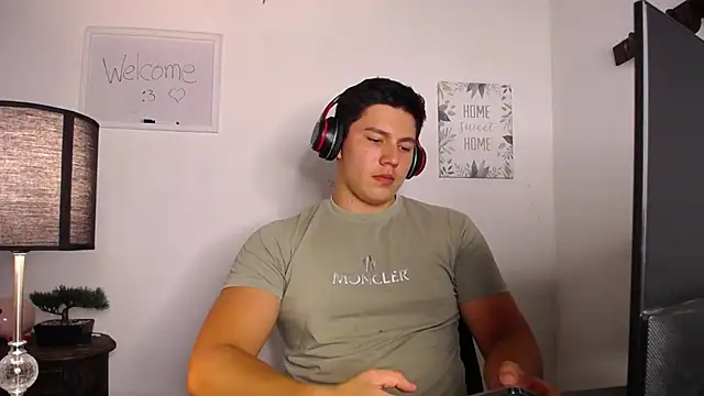 JamesCr  online show from October 2025 02:42:02 AM