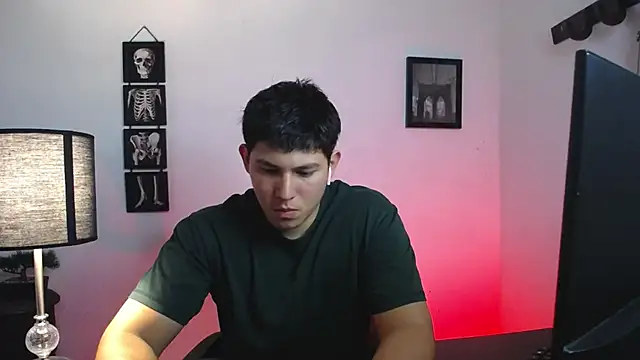 JamesCr  online show from October 2025 02:01:02 AM