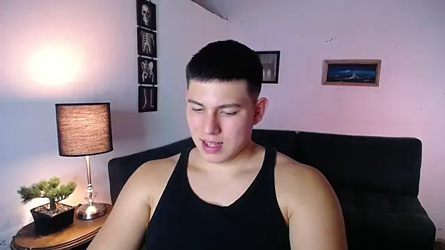 Snapshot of JamesCr_ chatting on February 2026 12:06:02 AM JamesCr online show from February 2026 12:06:02 AM