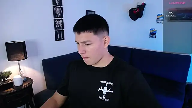 JamesCr  online show from April 2026 01:06:02 PM