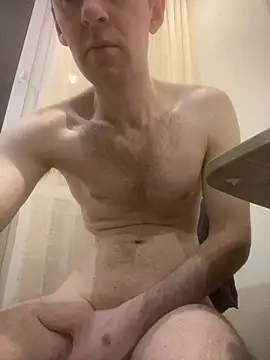 LynnAhNight online show from February 2026 03:14:02 AM