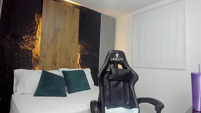 tiffanny doll  online show from April 2026 12:31:01 PM