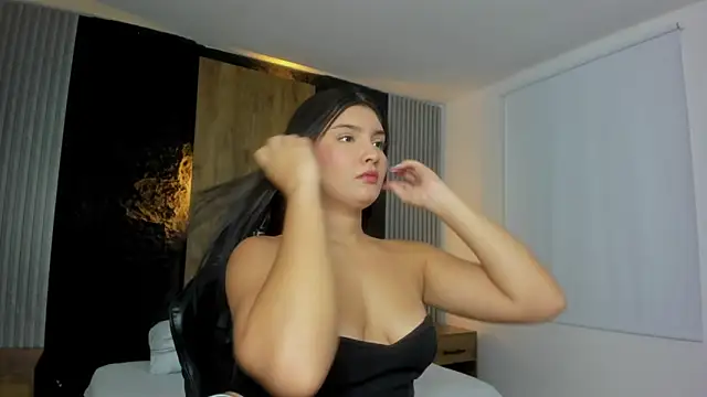 Snapshot of tiffanny_doll_ chatting on May 2026 12:35:01 PM tiffanny doll online show from May 2026 12:35:01 PM