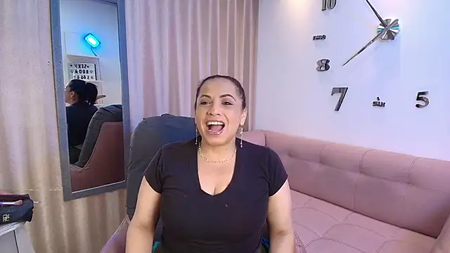 Snapshot of GochitaWild chatting on November 2025 01:31:01 PM GochitaWild online show from November 2025 01:31:01 PM