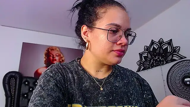 Taliana36 online show from March 2025 01:18:01 PM