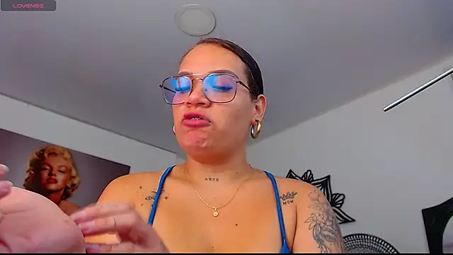 Taliana36 online show from October 2025 12:26:02 PM