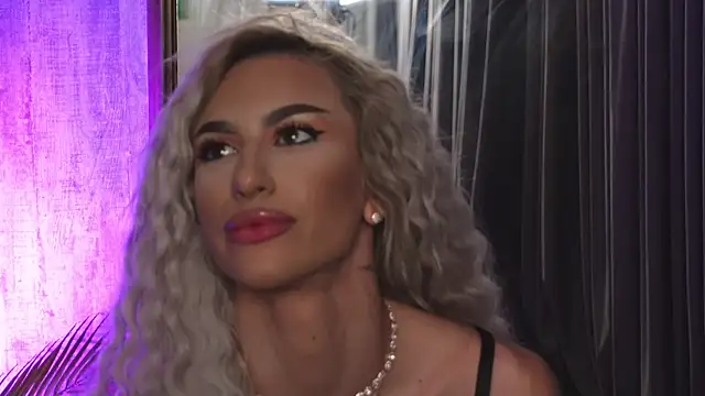 Snapshot of KarlaBart chatting on October 2025 07:53:01 PM KarlaBart online show from October 2025 07:53:01 PM