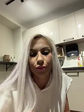 Snapshot of KarlaBart chatting on October 2025 08:17:02 PM KarlaBart online show from October 2025 08:17:02 PM