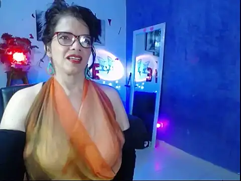 sarasmith3 online show from February 2025 11:23:02 PM