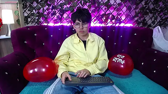 PepperTwink online show from February 2025 01:49:02 PM