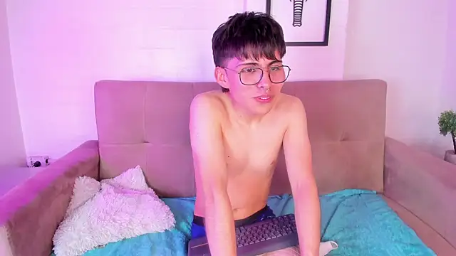 PepperTwink online show from March 2025 03:53:01 PM