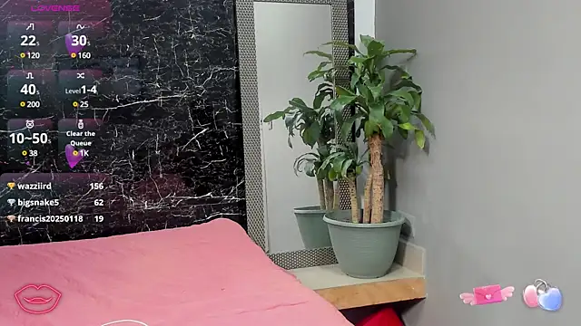 maddie 18 online show from February 2025 06:45:01 PM