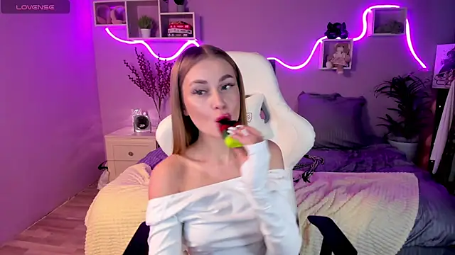 AnitaLamb online show from February 2025 05:21:02 AM