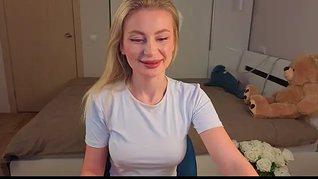 AnitaLamb online show from November 2025 05:07:01 AM