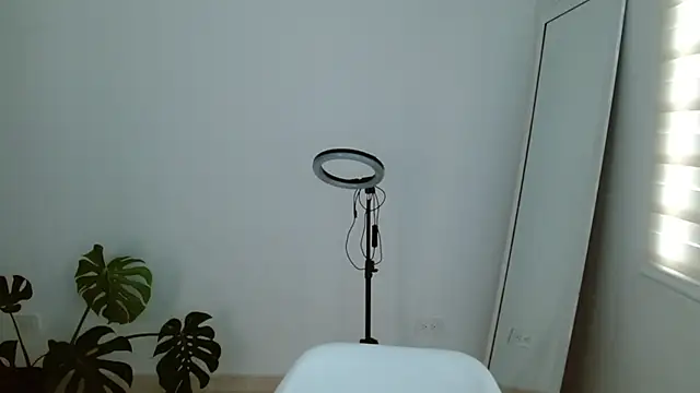 ggor4w33 online show from February 2025 09:50:01 PM