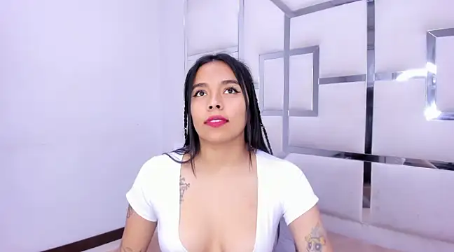 ZoeWan69 online show from February 2025 04:29:01 PM