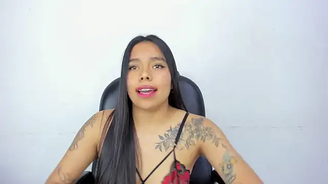 ZoeWan69 online show from March 2025 02:58:01 PM