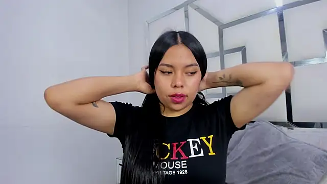 ZoeWan69 online show from September 2025 12:19:01 PM