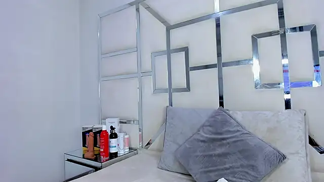 ZoeWan69 online show from October 2025 02:56:01 AM